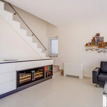 Brunohome - Design By The Sea شقة مالي لوشينغْ
