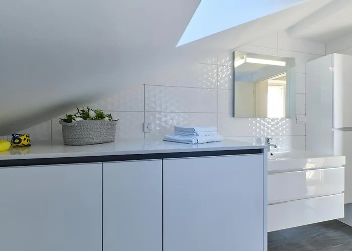Brunohome - Design By The Sea